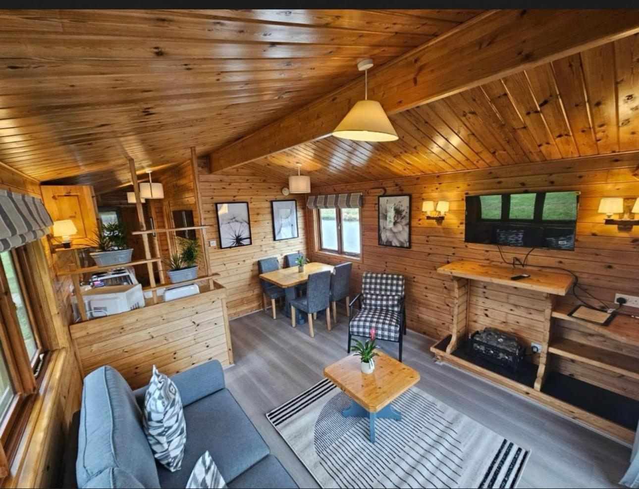 Hickling Broads Lodge Houseboat Stalham Exteriör bild